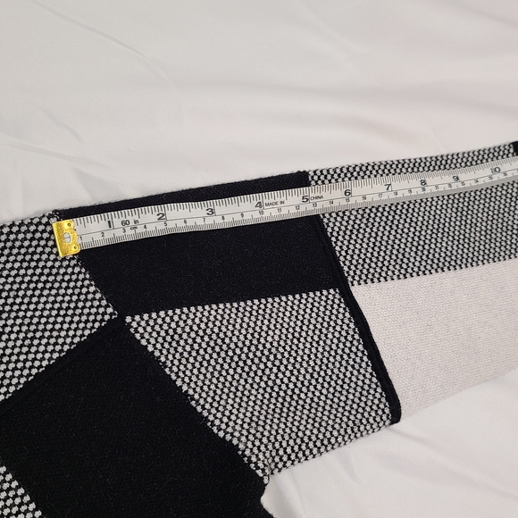 TAHARI M SWEATER - Picture 13 of 16